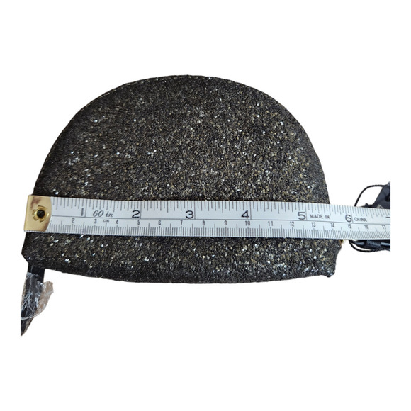 Banana Rebublic power up charging pack w carrying case. NWT - Picture 13 of 14